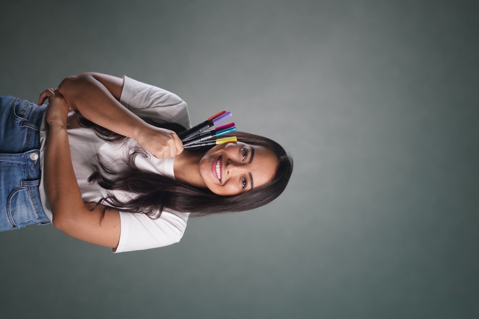 Artista trabalhando em lettering